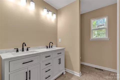 2219 Comb Way, Lancaster, SC 29720 photo 18
