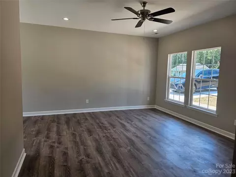 615 Sunset Cir, Lancaster, SC 29720 photo 3