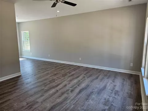 615 Sunset Cir, Lancaster, SC 29720 photo 2