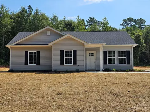 523 Sunset Cir, Lancaster, SC 29720