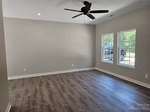 523 Sunset Cir, Lancaster, SC 29720 photo 3