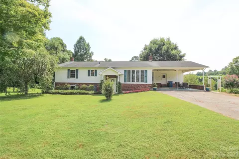 4749 Patton Rd, Morganton, NC 28655 photo 3