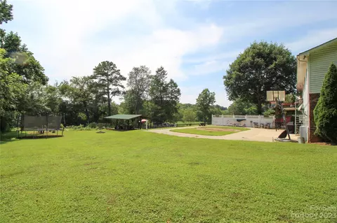 4749 Patton Rd, Morganton, NC 28655 photo 8