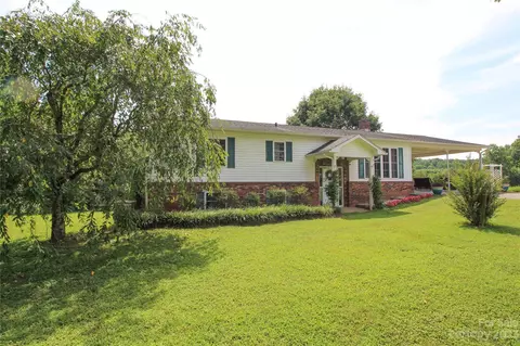 4749 Patton Rd, Morganton, NC 28655 photo 2