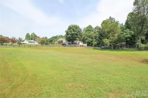 4749 Patton Rd, Morganton, NC 28655 photo 7