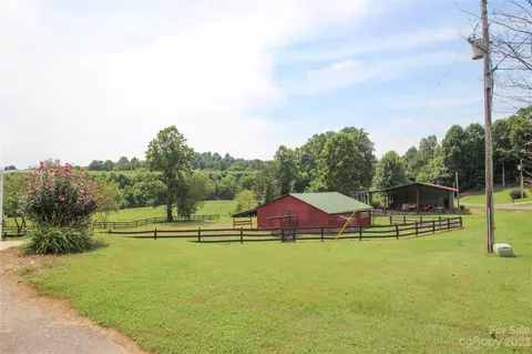 4749 Patton Rd, Morganton, NC 28655