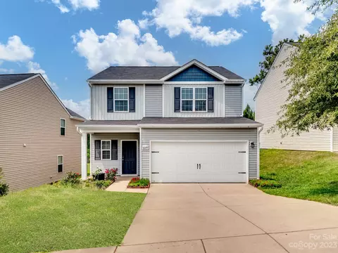 6220 Paw Village Rd, Charlotte, NC 28214