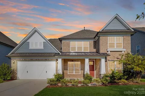 137 Hampton Trail Dr, Fort Mill, SC 29708