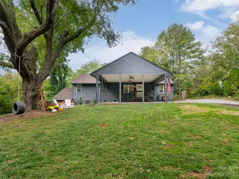 664 New Haw Creek Rd, Asheville, NC 28805