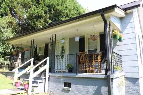 108 Dogwood St, Cramerton, NC 28032