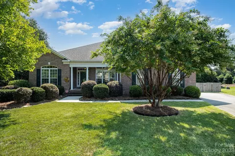 7799 Coachman Ct, Harrisburg, NC 28075
