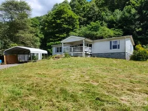 100 Windy Hollow Ln, Newland, NC 28657