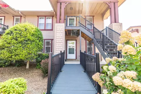 2305 Deermouse Way, Hendersonville, NC 28792