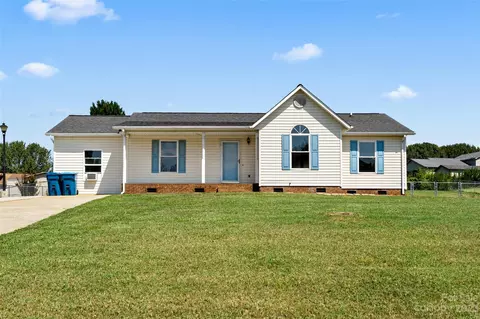 1972 Stratford Dr, Conover, NC 28613