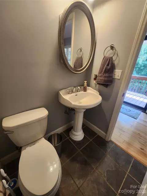 120 Bobcat Path, Marion, NC 28752 photo 8