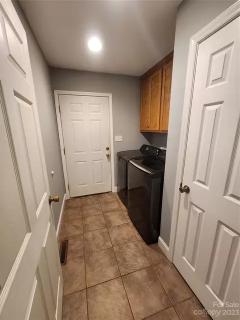 120 Bobcat Path, Marion, NC 28752 photo 17