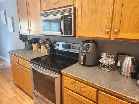 120 Bobcat Path, Marion, NC 28752 photo 16
