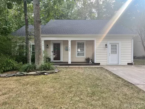 3501 Mayhurst Dr, Indian Trail, NC 28079