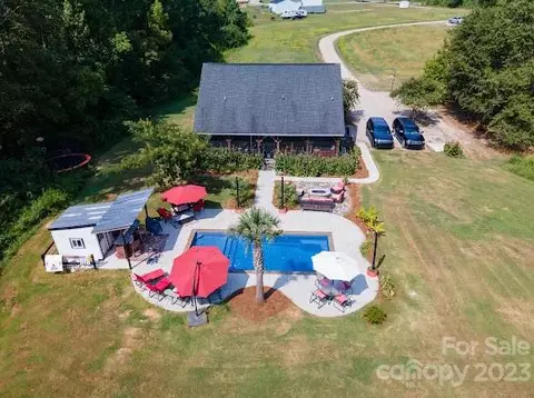 208 E Doc Garris Rd, Lancaster, SC 29720