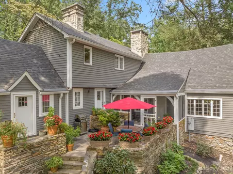 941 Carolina Dr, Tryon, NC 28782