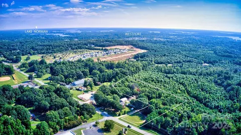 2502 Nc 16 Business Hwy, Denver, NC 28037
