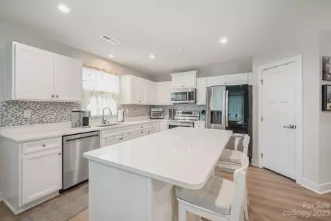 310 Damask Dr, Lancaster, SC 29720 photo 8