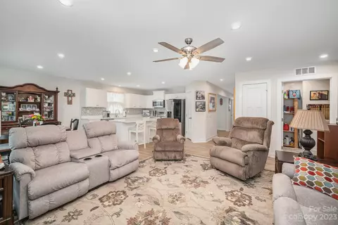 310 Damask Dr, Lancaster, SC 29720 photo 7