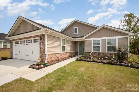 310 Damask Dr, Lancaster, SC 29720 photo 3