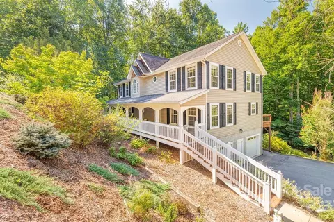 11 Morris Dr, Weaverville, NC 28787