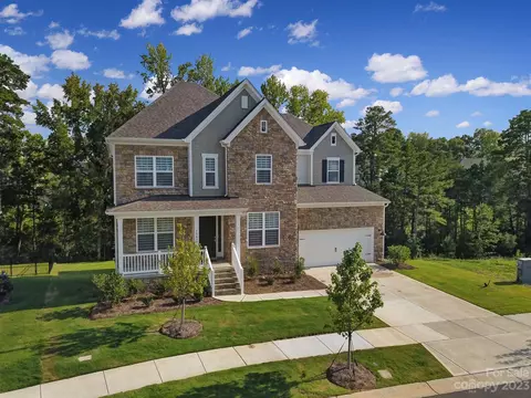15434 Ravenall Dr, Huntersville, NC 28078