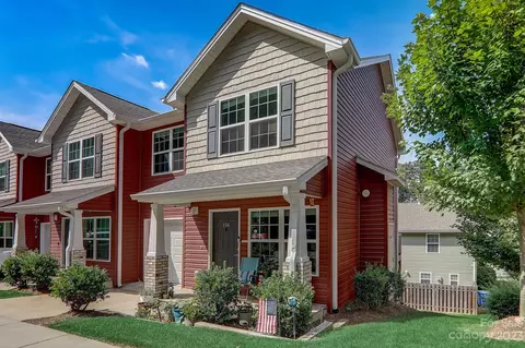 194 Alpine Ridge Dr, Asheville, NC 28803