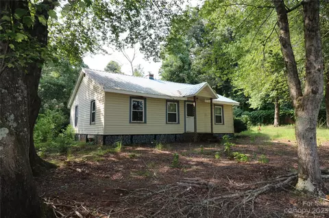 226 Prescott Hollow Ln, Forest City, NC 28043