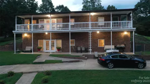 4635 27th Street Ne Ln NE, Hickory, NC 28601