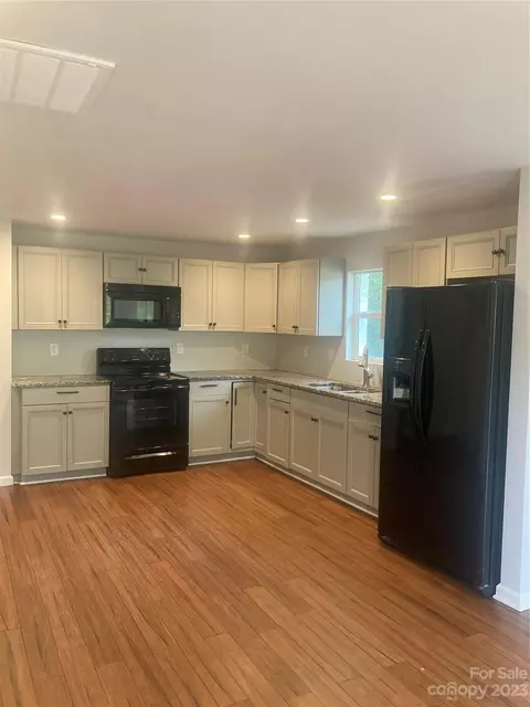 409 S Pinchback 6 Ave #6, Bessemer City, NC 28016