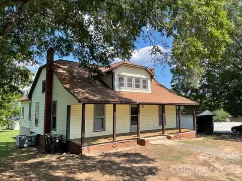 62 Eden St NW, Concord, NC 28027