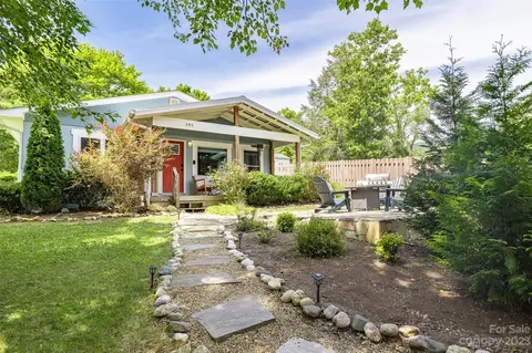 101 Portmanvilla Rd, Black Mountain, NC 28711