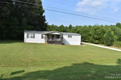 25 Garland Dr, Marion, NC 28752