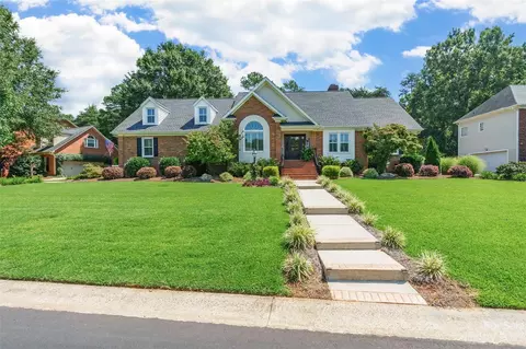 1906 Cavendale Dr, Rock Hill, SC 29732