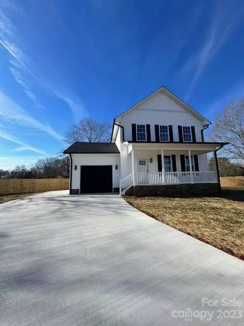 141 Kinney Ave, Denton, NC 27239