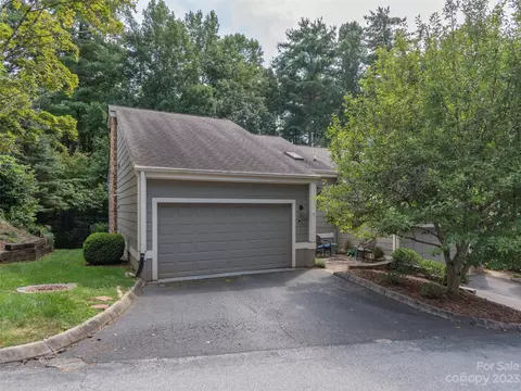 106 Beaver Ridge Rd, Asheville, NC 28804