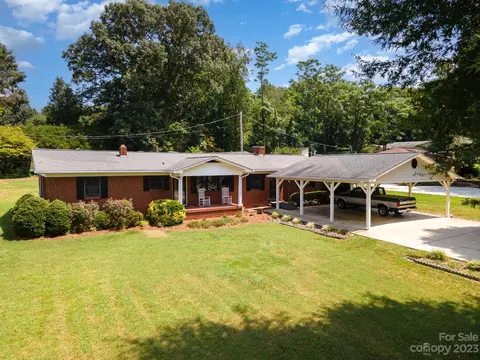 404 Meadow Creek Church Rd, Locust, NC 28097