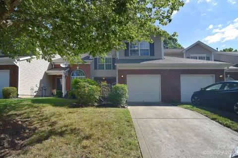 3322 Summerfield Ridge Ln, Matthews, NC 28105