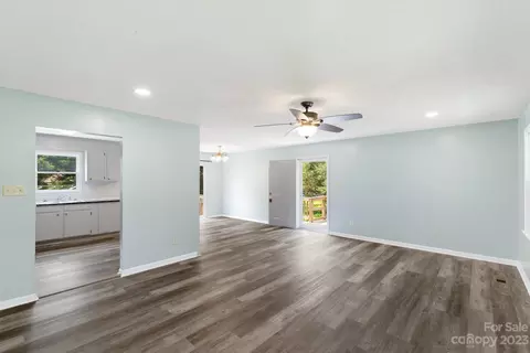 4095 Section House Rd, Hickory, NC 28601 photo 3
