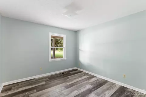 4095 Section House Rd, Hickory, NC 28601 photo 9