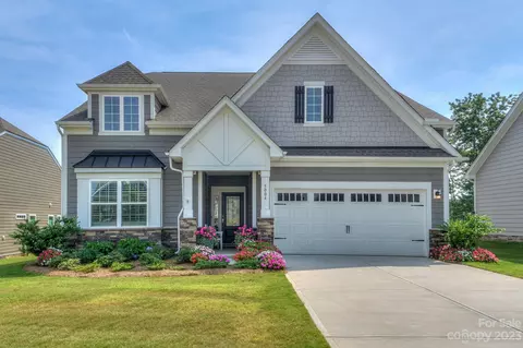 5004 Chegall Crossing Way, Mount Holly, NC 28120