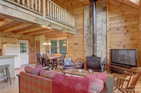 95 Ridge Top Circle Rd, Clyde, NC 28721 photo 12
