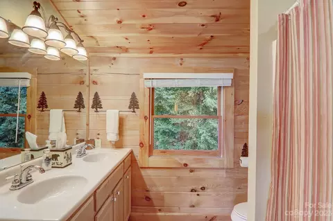 95 Ridge Top Circle Rd, Clyde, NC 28721 photo 35