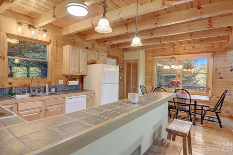 95 Ridge Top Circle Rd, Clyde, NC 28721 photo 17