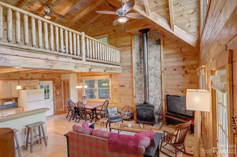95 Ridge Top Circle Rd, Clyde, NC 28721 photo 14