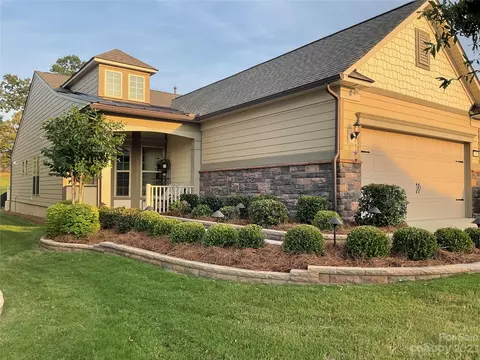 728 Birchway Dr, Fort Mill, SC 29715
